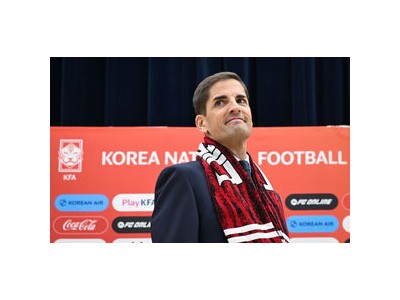 모레노 감독 대표팀 선수들 경기력 살피며 11월 소집 준비