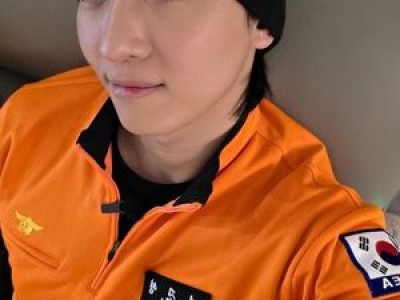 덱스 소방관으로 변신해 카리스마 뽐내는 모습 공개